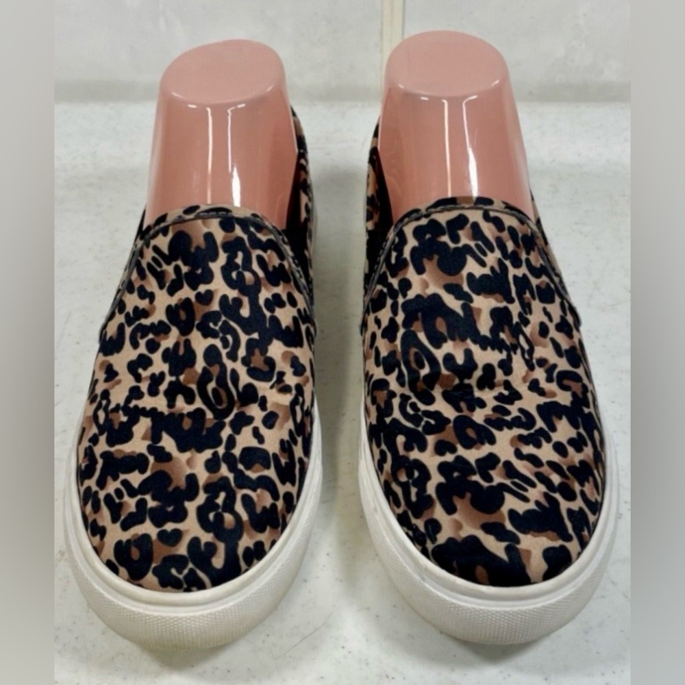 Steve Madden Symba Slip On Leopard Print Womens Shoes Size 8M